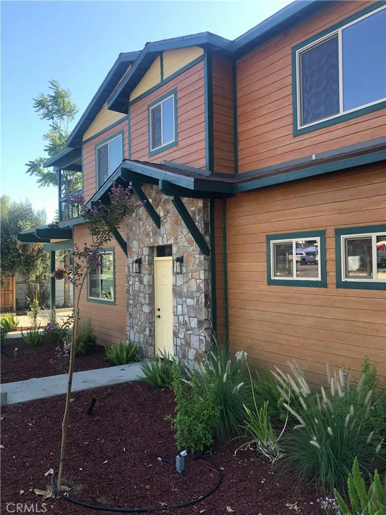 415 N Main, Lake Elsinore, California 92530 home-pic-25